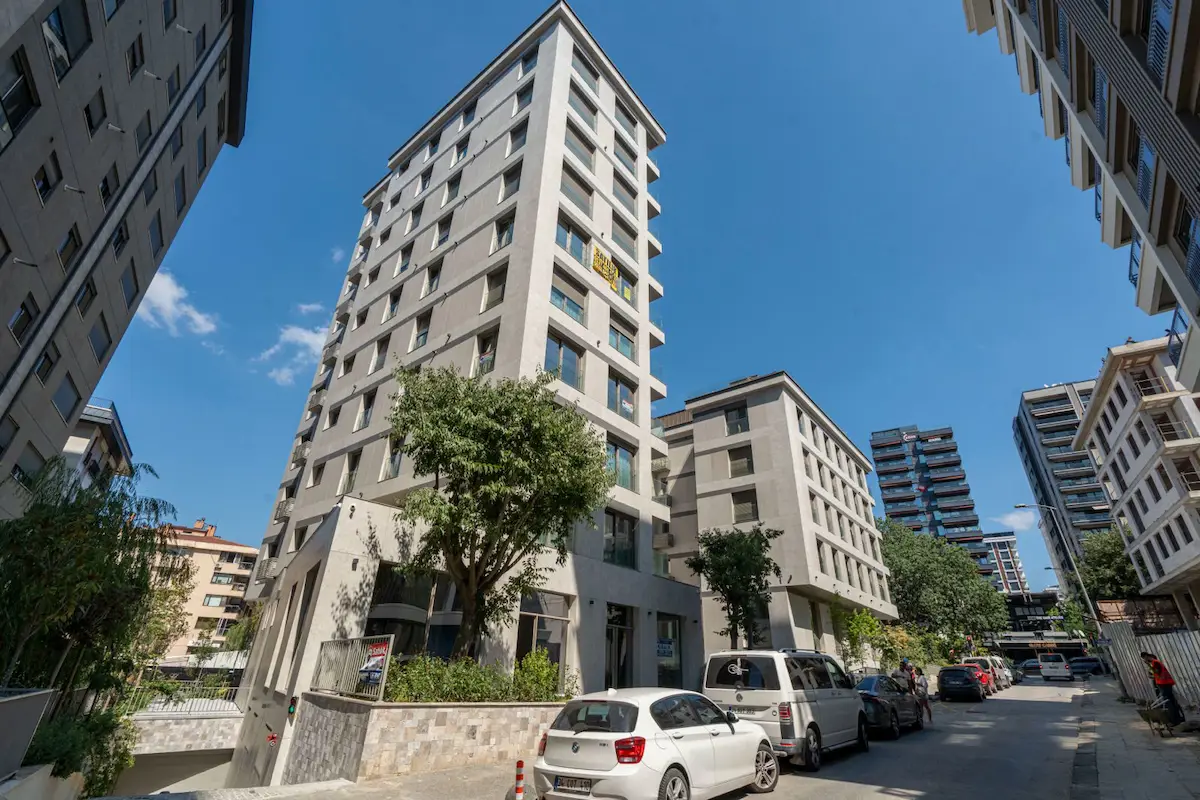BAĞDAT CADDESİN’DE  KIRALIK DÜKKAN
