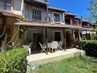 ŞİLE’DE SİTE İÇİNDE 2+1, ŞÖMİNELİ, 2 BANYOLU SATILIK VİLLA | TAPULU & KREDİYE UYGUN