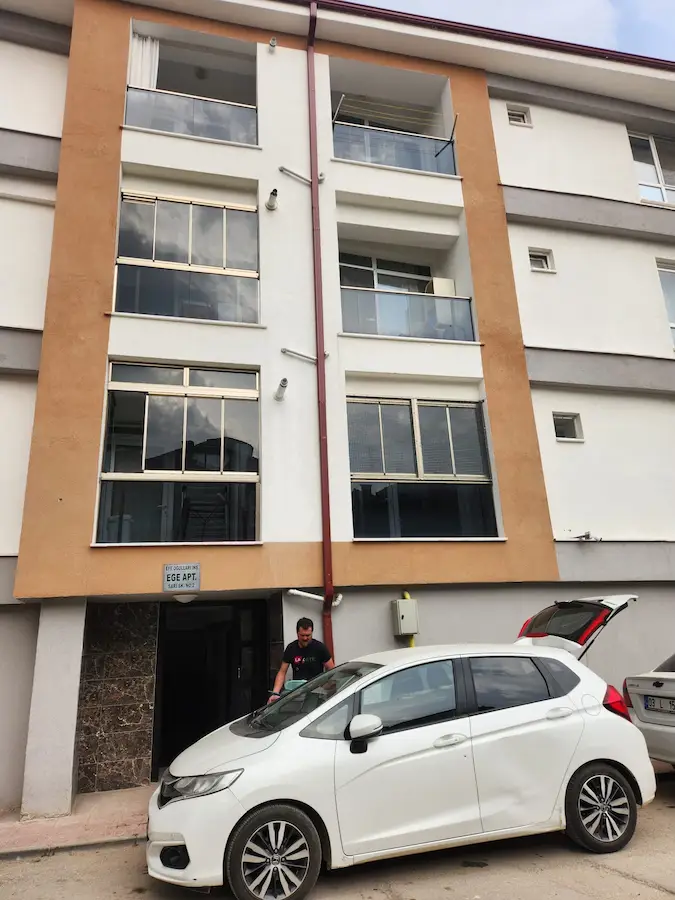 ŞARHÜYÜK MAHALLESİ 1+1 SATILIK DAİRE
