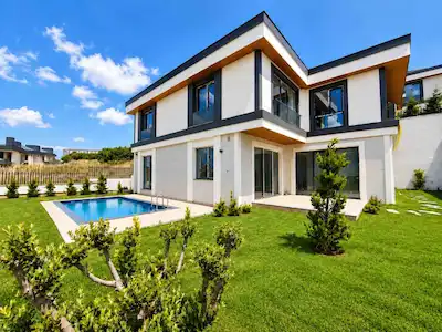REMAX'DAN BÜYÜKÇEMECE'DE SATILIK GÖL MANZARALI SIFIR VİLLA