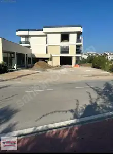 REMAX ŞEHİR'DEN DENİZ MANZARALI KOMPLE KİRALIK BİNA