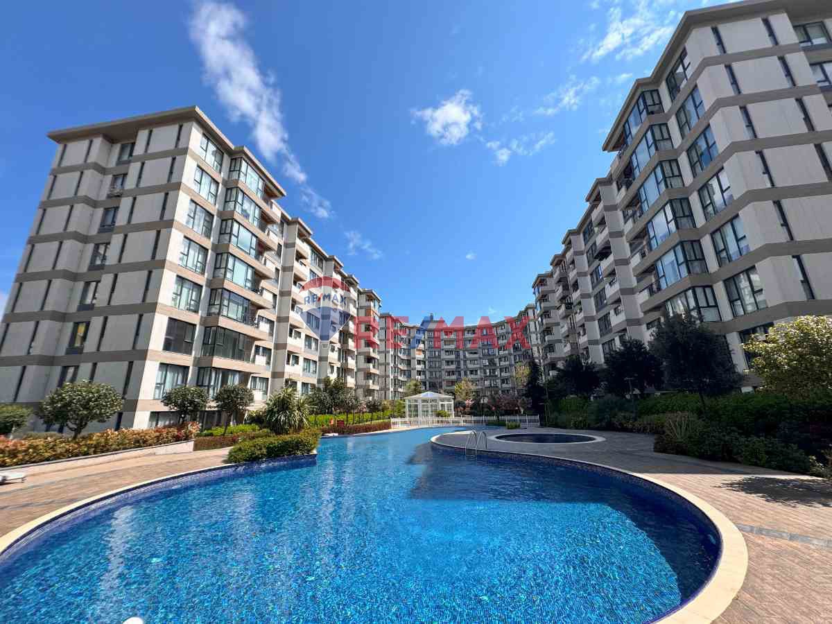 PENDİK KURTKÖY YENİŞEHİR PARKPLANET SİTE İÇİ MANZARALI 2+1  SATILIK DAİRE