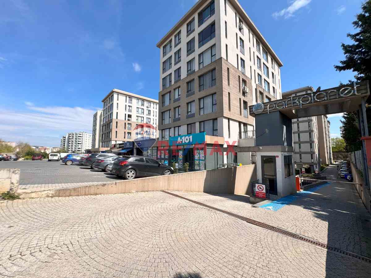 PENDİK KURTKÖY YENİŞEHİR PARKPLANET SİTE İÇİ MANZARALI 2+1  SATILIK DAİRE
