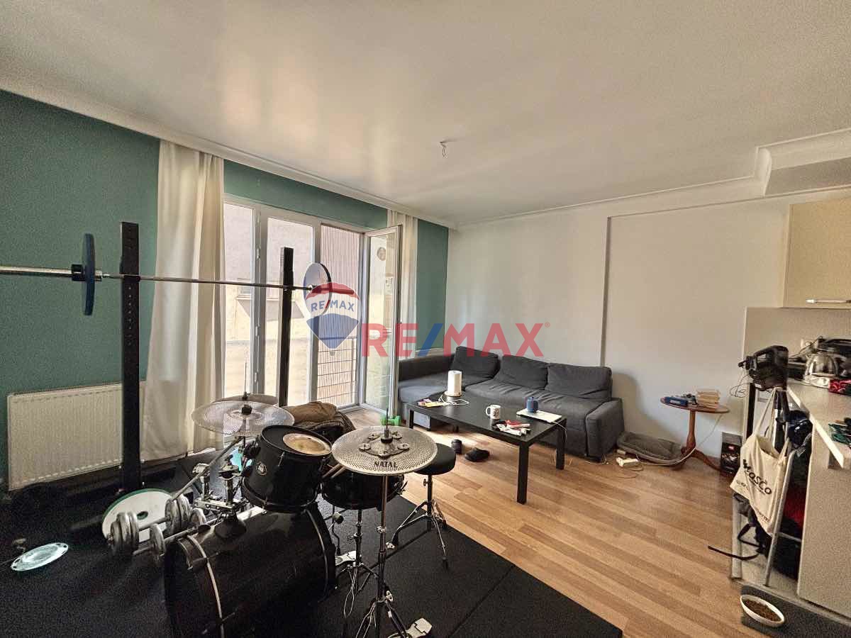 ŞİŞLİ BOMONTİ FERİKÖY KULELİ EVLERİ 1+1 AYDINLIK FERAH 60 M2