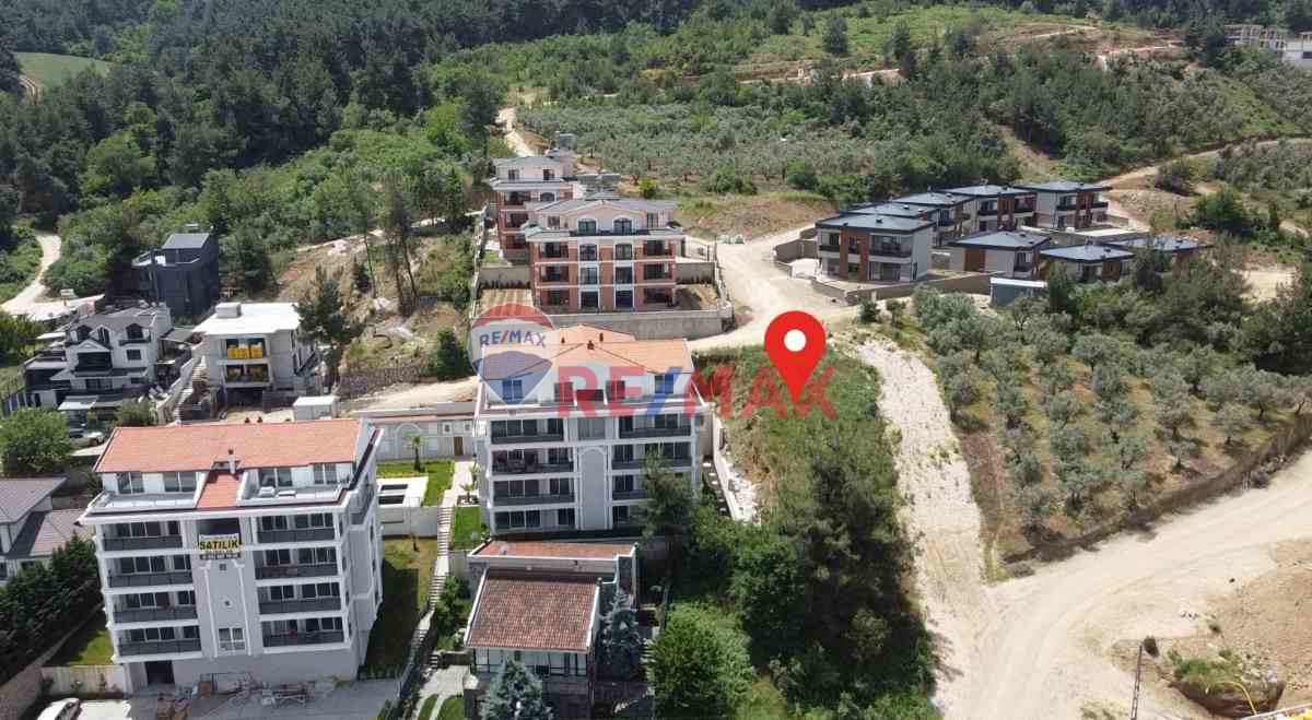 ÇALI GÜMÜŞLÜK’TE 350 M2 VİLLA İMARLI KÖŞE PARSEL ARSA