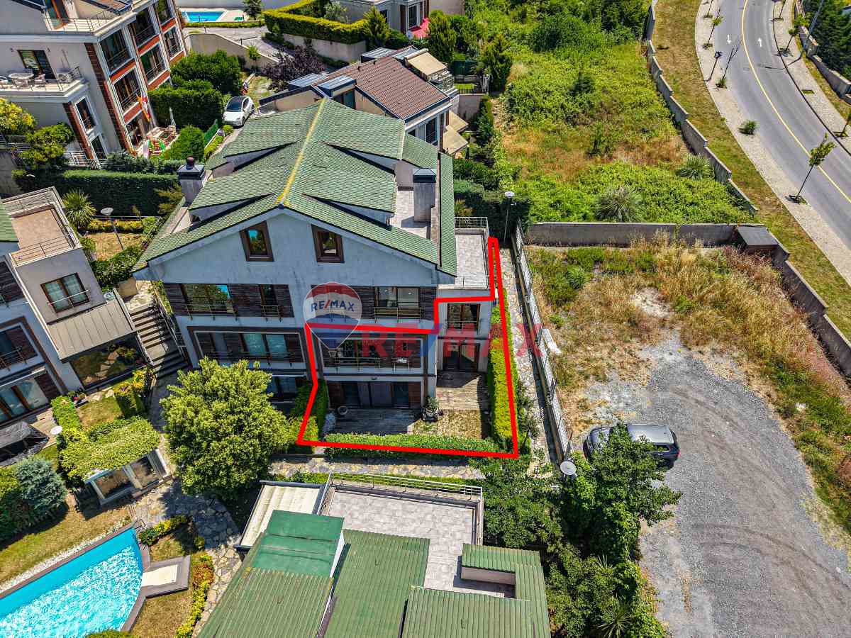 ZEKERIYAKÖY SITE IÇERISINDE SATILIK 3+1 BAHÇE DUBLEKS DAIRE