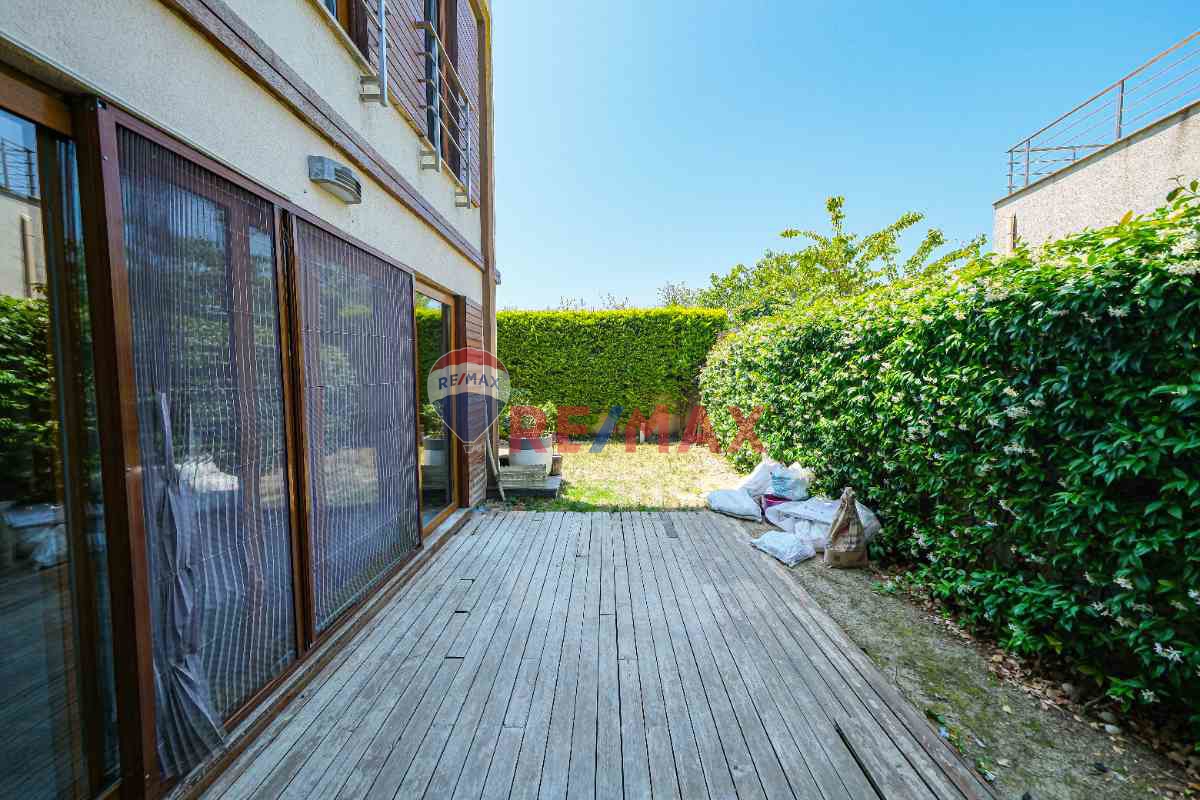 ZEKERIYAKÖY SITE IÇERISINDE SATILIK 3+1 BAHÇE DUBLEKS DAIRE