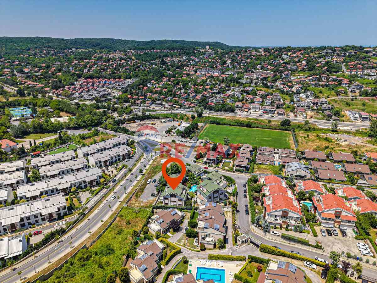 ZEKERIYAKÖY SITE IÇERISINDE SATILIK 3+1 BAHÇE DUBLEKS DAIRE