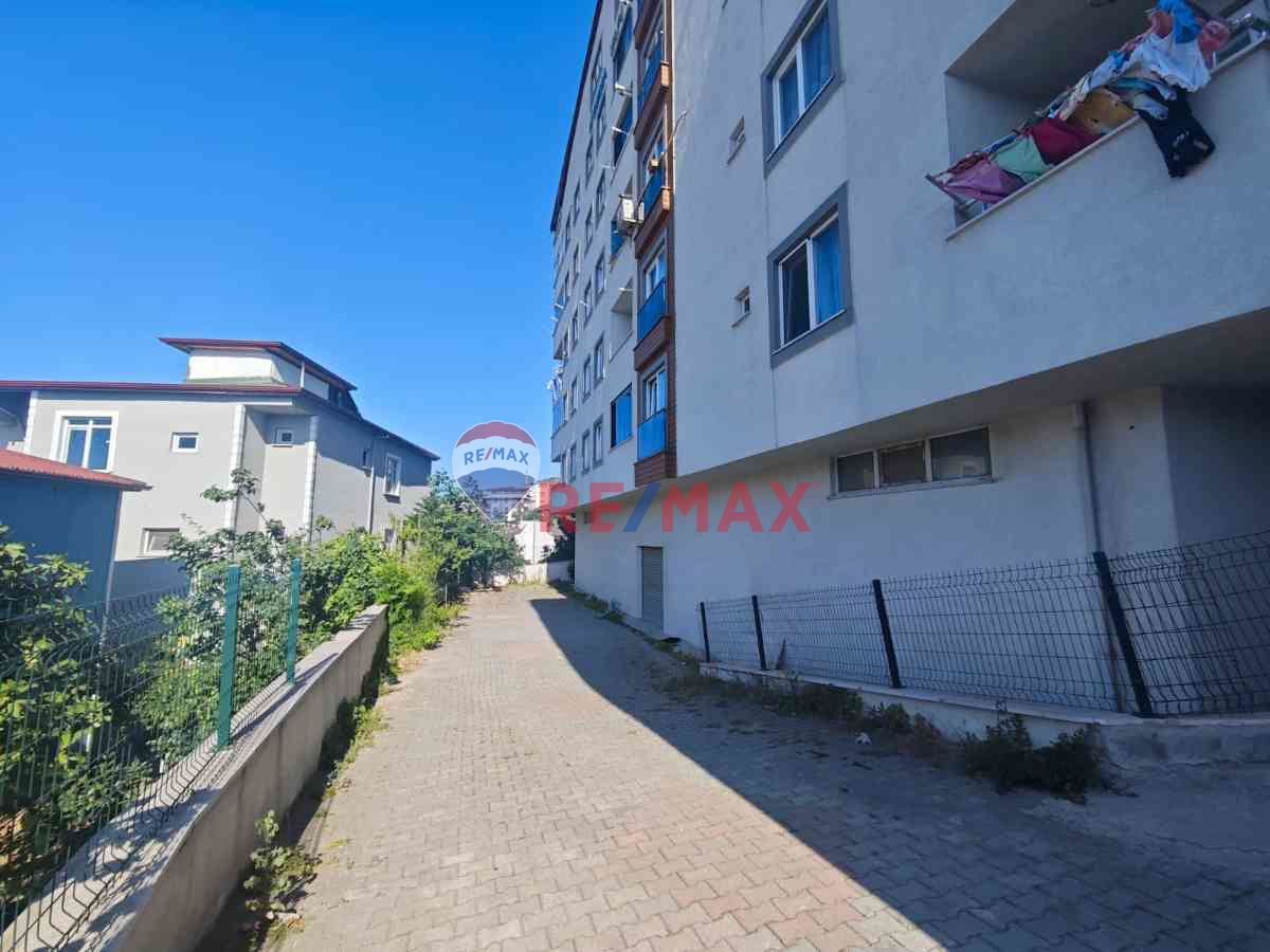 GEBZE KÖŞKLÜ ÇEŞME MAHALLESİ' NDE SATILIK (2+1) DAİRE