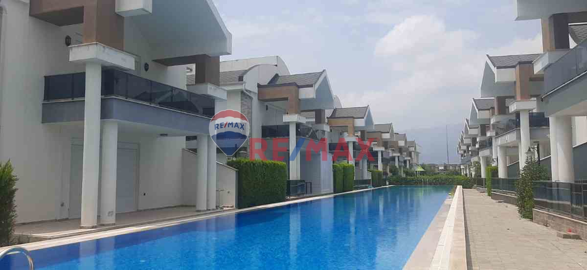 ANTALYA DÖŞEME ALTI SİTE İÇERİSİNDE 4+1 LÜKS EŞYALI KİRALIK VILLA