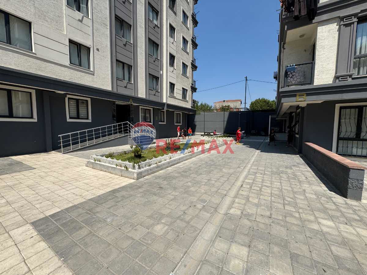 İNKİLAP MH BİZİM EVLER SİTESİ DÜZ GİRİŞ 2+1 110 M2 SATILIK DAİRE