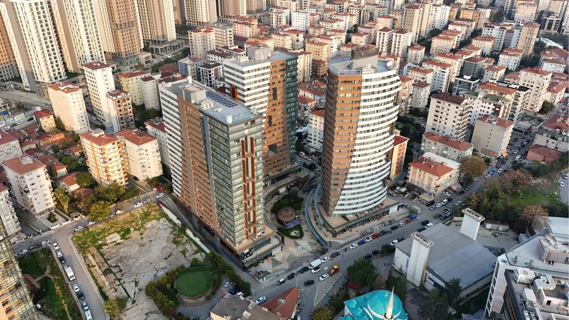 PIRLANTA GÖZTEPE SITESINDE SATILIK 2+1 DAIRE / KAPALI MUTFAK