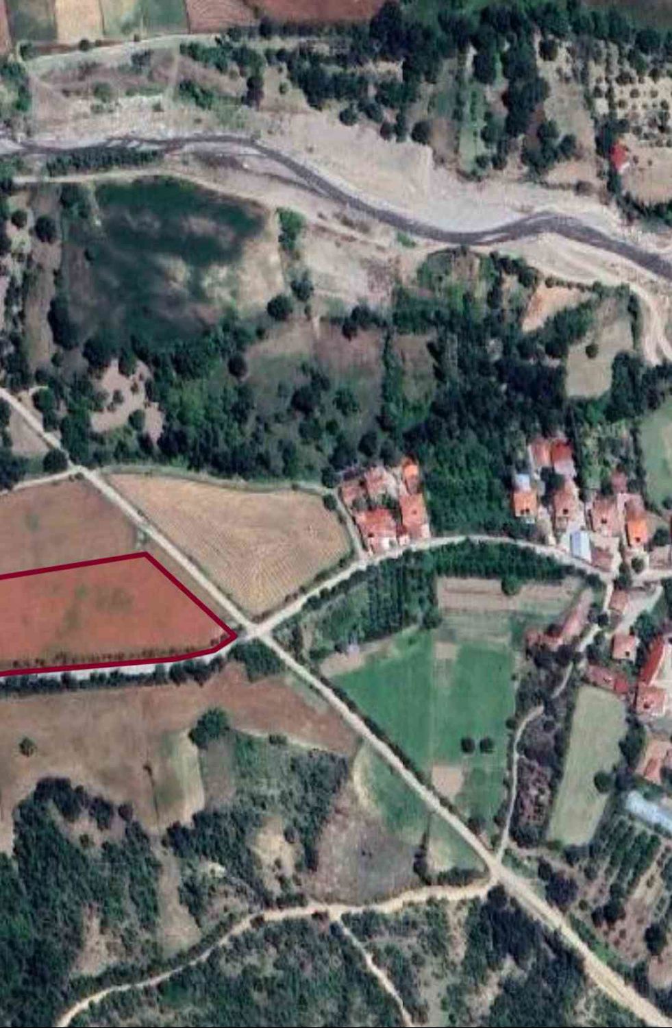 SAMSUN VEZİRKÖPRÜ ORUÇ MEVKİİNDE YERLEŞİME YAKIN TARLA