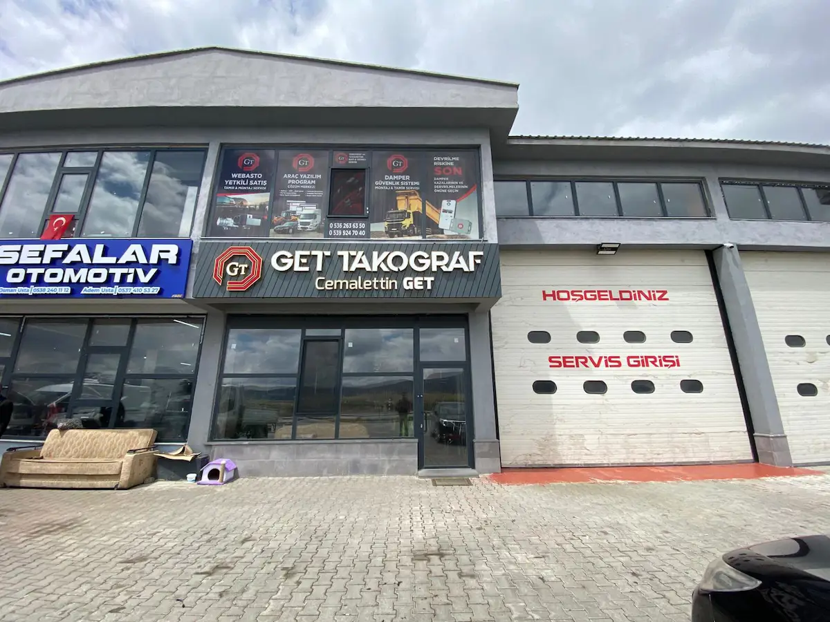 REMAX ARTIS'DEN AKDAĞ SANAYI SITESINDE SATILIK İŞ YERI