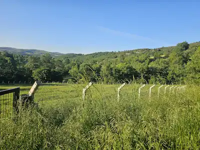 KAVAK GÖÇEBE DE DİVANBAŞI GÖLETİNE YAKIN SATILIK ARAZİ