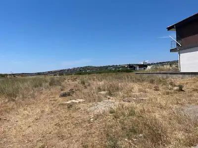 GÖMEÇ KARAAĞAÇ MEVKIINDE VILLA İMARLI 582M2 ARSA