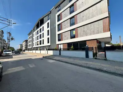 ÇİFTLİKKÖY SAHİL MAH. DENİZE 100 METRE SATILIK 2+1 ARA KAT DAİRE