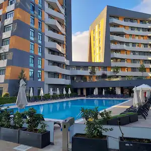 SELÇUKLU VADIDE KAPALI MUTFAKLI EBEVEYN BANYOLU OTOPARKLI 2+1