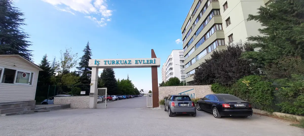 BAĞLICA, İŞ TURKUAZ EVLERİNDE, HAVUZLU, MANZARALI SATILIK 3+1 DAİRE