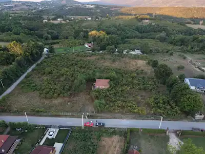 SAKARYA HENDEK AŞAĞI HÜSEYİNŞEYH MAHALLESİ'NDE SATILIK KÖY İÇİ İMARLI ARSA