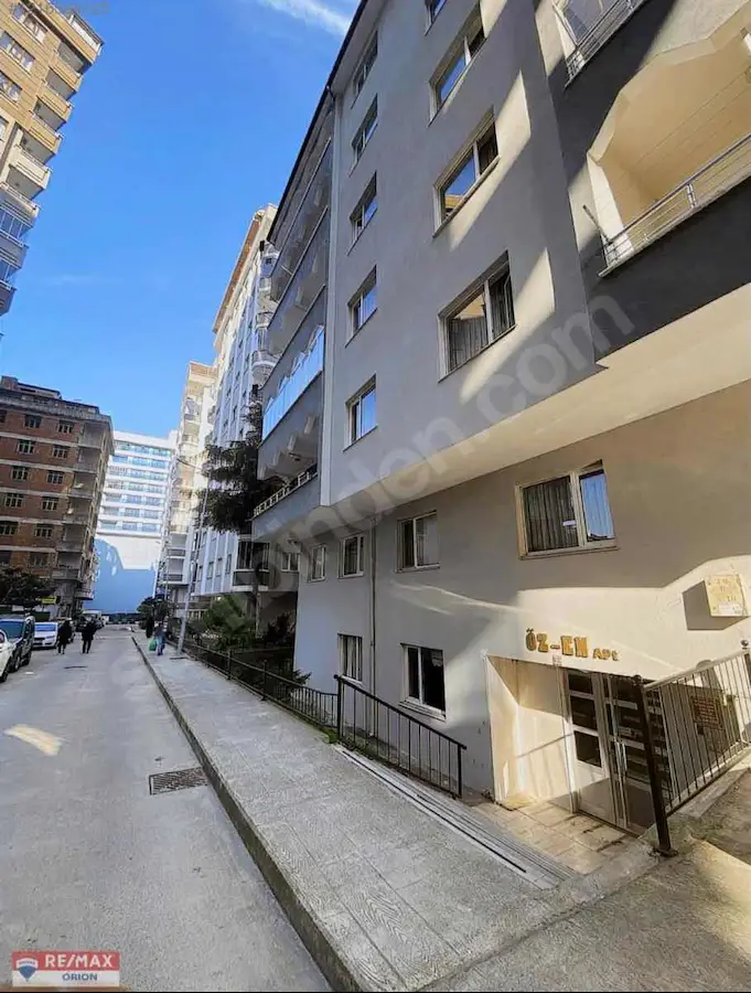 GÜLBAHAR'DA 3+1 ASANSÖRLÜ EŞYALI LÜKS KALABALIK KALMAYA UYGUN