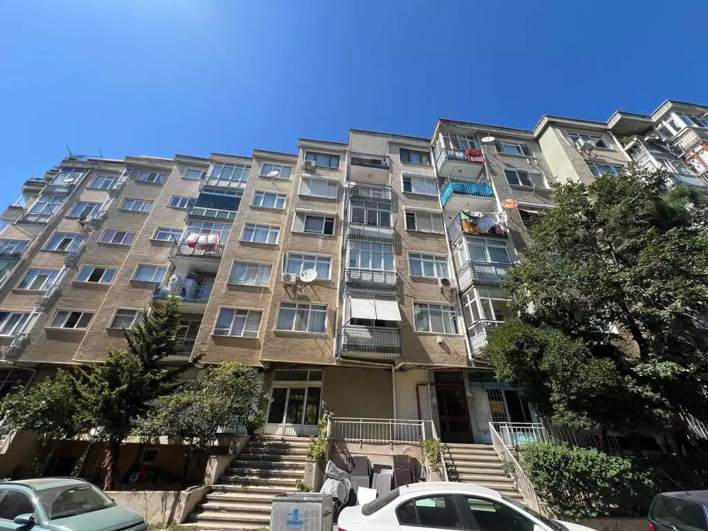 KÜÇÜKYALI MERKEZDE 2+1 ÖN CEPHE ARA KAT| BALKONLU