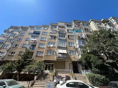 KÜÇÜKYALI MERKEZDE 2+1 ÖN CEPHE ARA KAT| BALKONLU