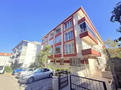 KARAKEÇİLİ CAD ÜZERİ TOPLU TAŞIMA ÜZERİNDE 3+1 130 M2 FULL YAPILI KÖK TAPU