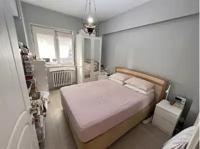 ŞİŞLİ MERKEZ'DE ASANSÖRLÜ, ÖNÜ AÇIK, FERAH 3+1 SATILIK DAİRE