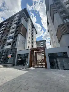 RE/MAX LACİVERT'TEN ŞEHIR MERKEZI'NDE SATILIK 5+1 DUBLEKS DAİRE