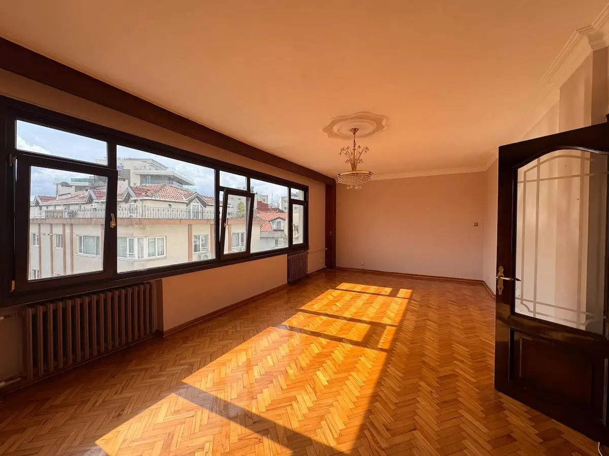 TEŞVİKİYE'DE ARAKAT KİRALIK DAİRE