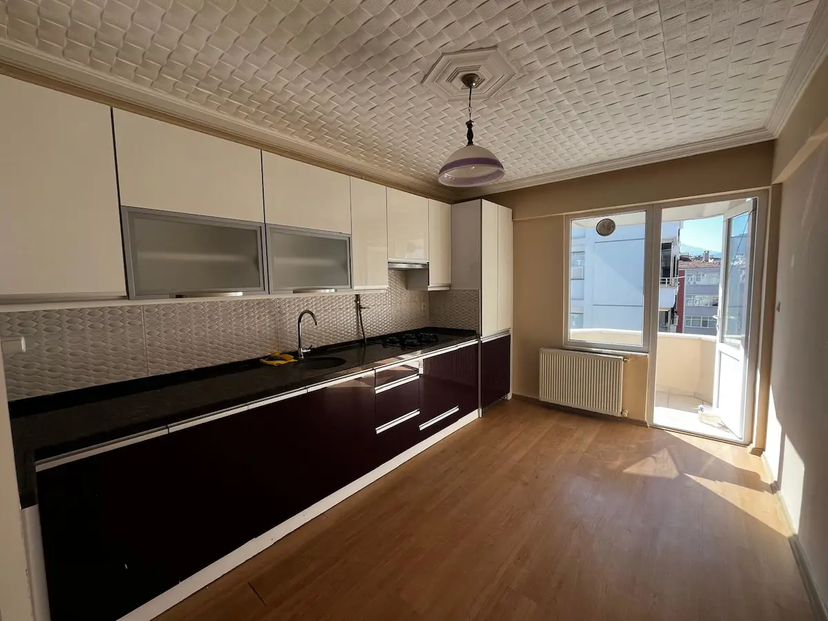 RE/MAX MODERN SEHA SÖYLER'DEN MUHTEŞEM KONUMDA KİRALIK 3+1 DAİRE