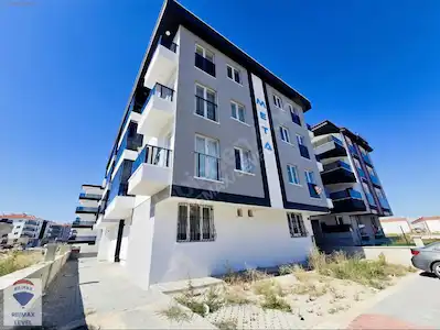 *SİNCAN YENİKENT SANAYİ VE ÇARŞIYA YAKIN GENİŞ YAPILI SIFIR 2+1*