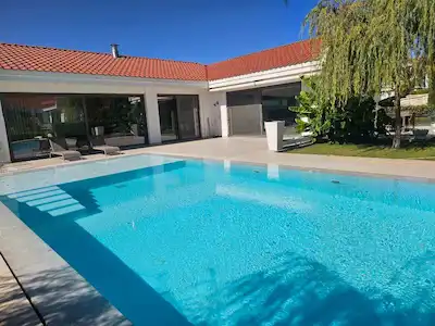 URLA KEKLIKTEPE SEFAKÖY SITESI IÇINDE EŞYALI KIRALIK MÜSTAKIL VILLA
