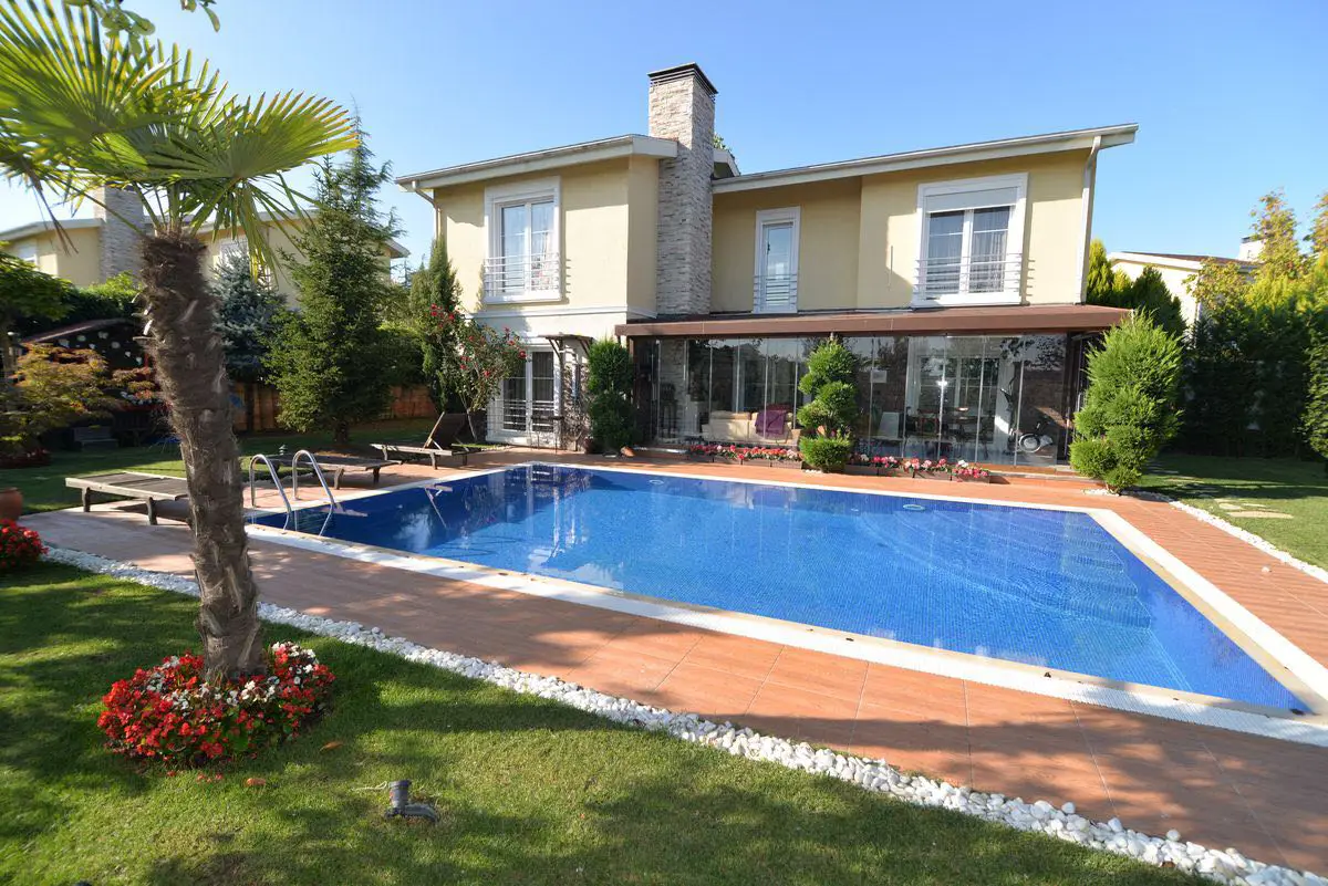TUZLA TEPEÖREN AKFIRAT EVLERIN DE SATILIK 3+1 HAVUZLU VILLA