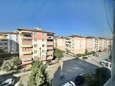 İZMİT OTOBÜS VE SERVİS GÜZERGAHLARINA YAKIN
SIFIR MODERN EŞYALI YÜKSEK KİRA GETİRİLİ