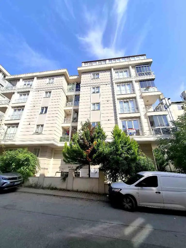 ÇEKMEKÖY TAŞDELEN GÜNGÖREN MAHALLESİ SATILIK 2+1 ARAKAT DAİRE