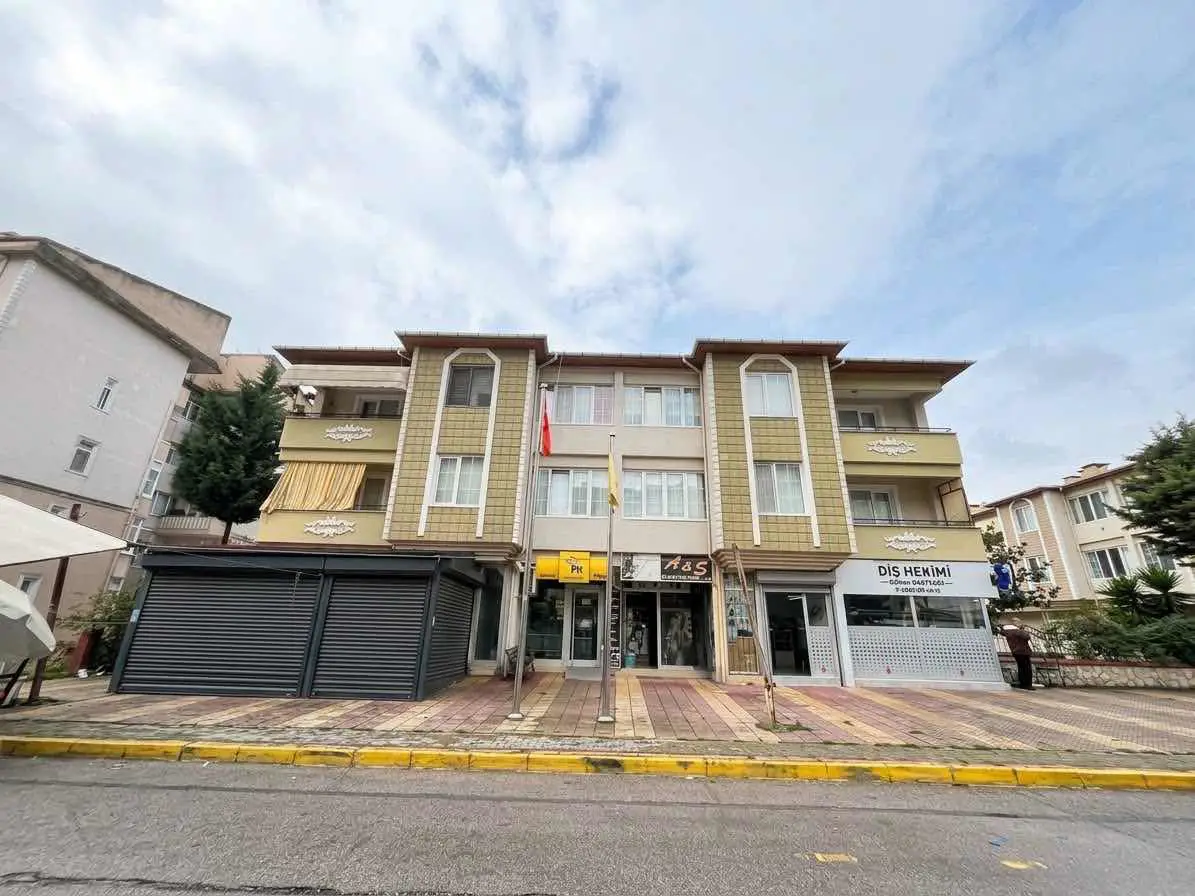 DERINCE 60 EVLER MERKEZDE 3+1 SATILIK DÜZ DAIRE