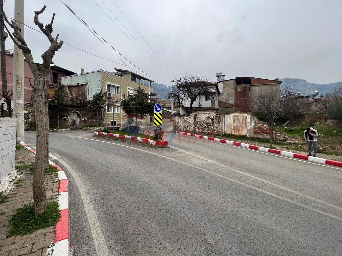 Kemalpaşa Yukarı Kızılca Cadde Cepheli İmarlı Arsa