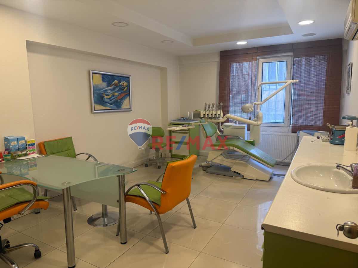 OSMANBEY METRO TABELA DEĞERI OLAN DOKTORA MUAYENEHANE ODASI