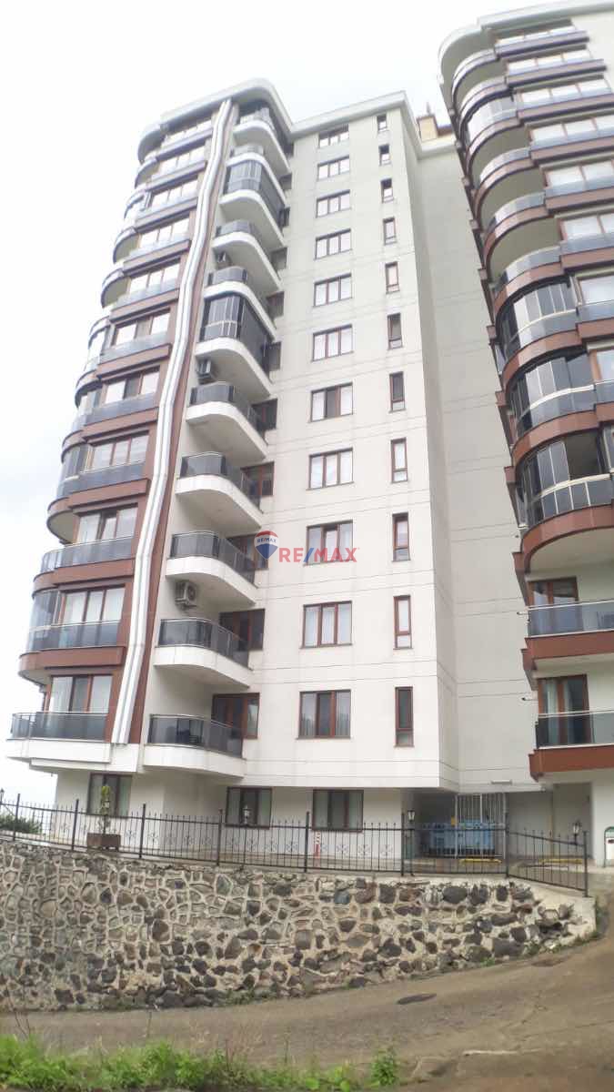 7250 RIZE ÇIFTEKAVAKTA,SITE IÇINDE,DENIZ MANZARALI,3+1 SATILIK LÜKS