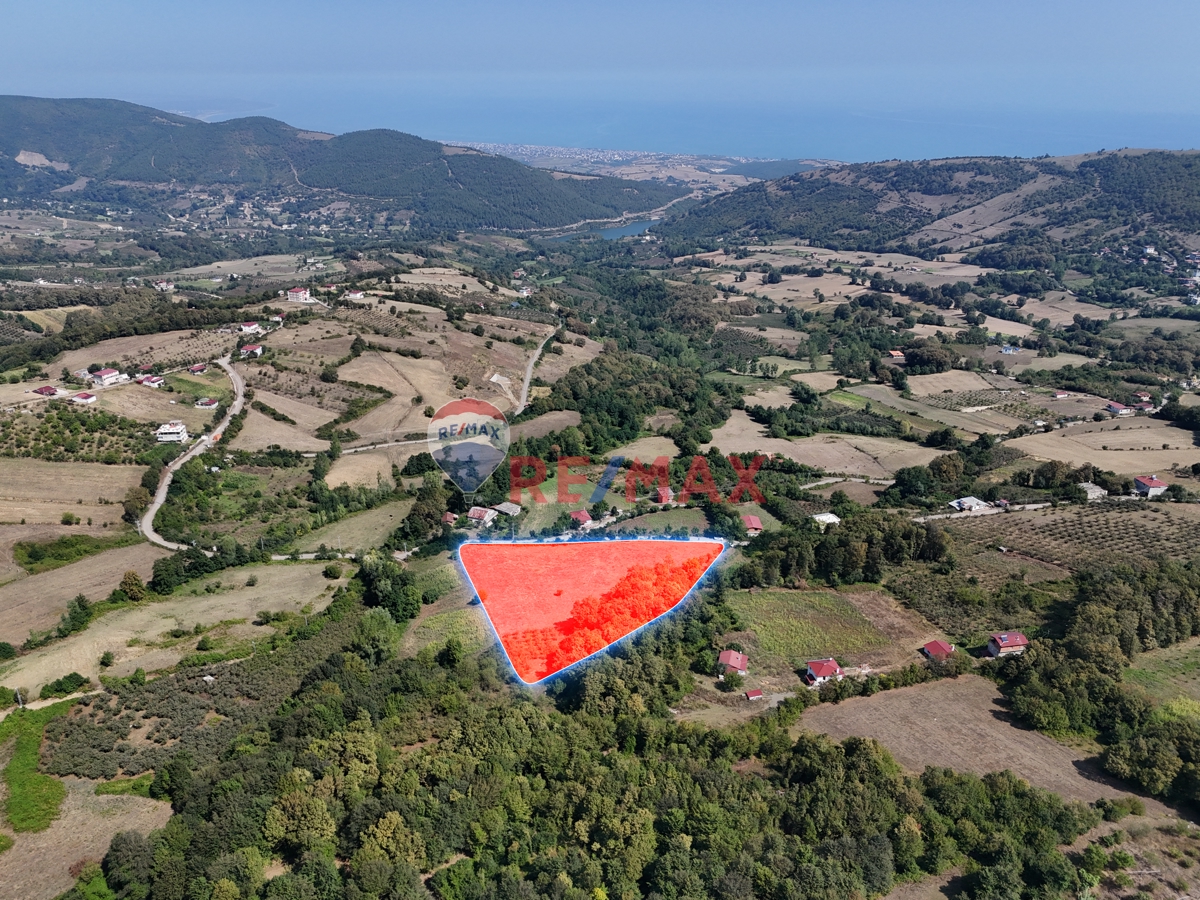 ATAKUM YUKARIAKSU’DA 25.000 M² GELECEĞİN YATIRIM TARLASI