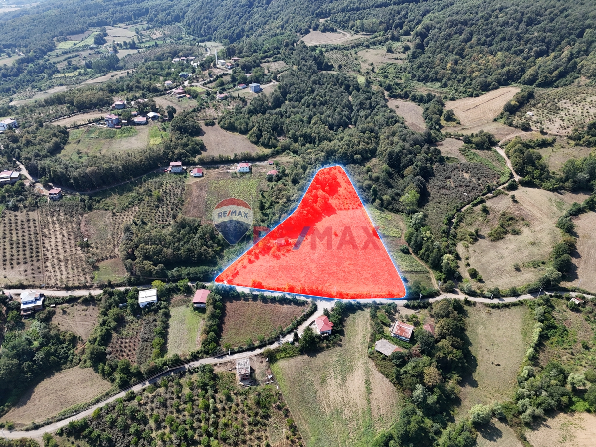 ATAKUM YUKARIAKSU’DA 25.000 M² GELECEĞİN YATIRIM TARLASI