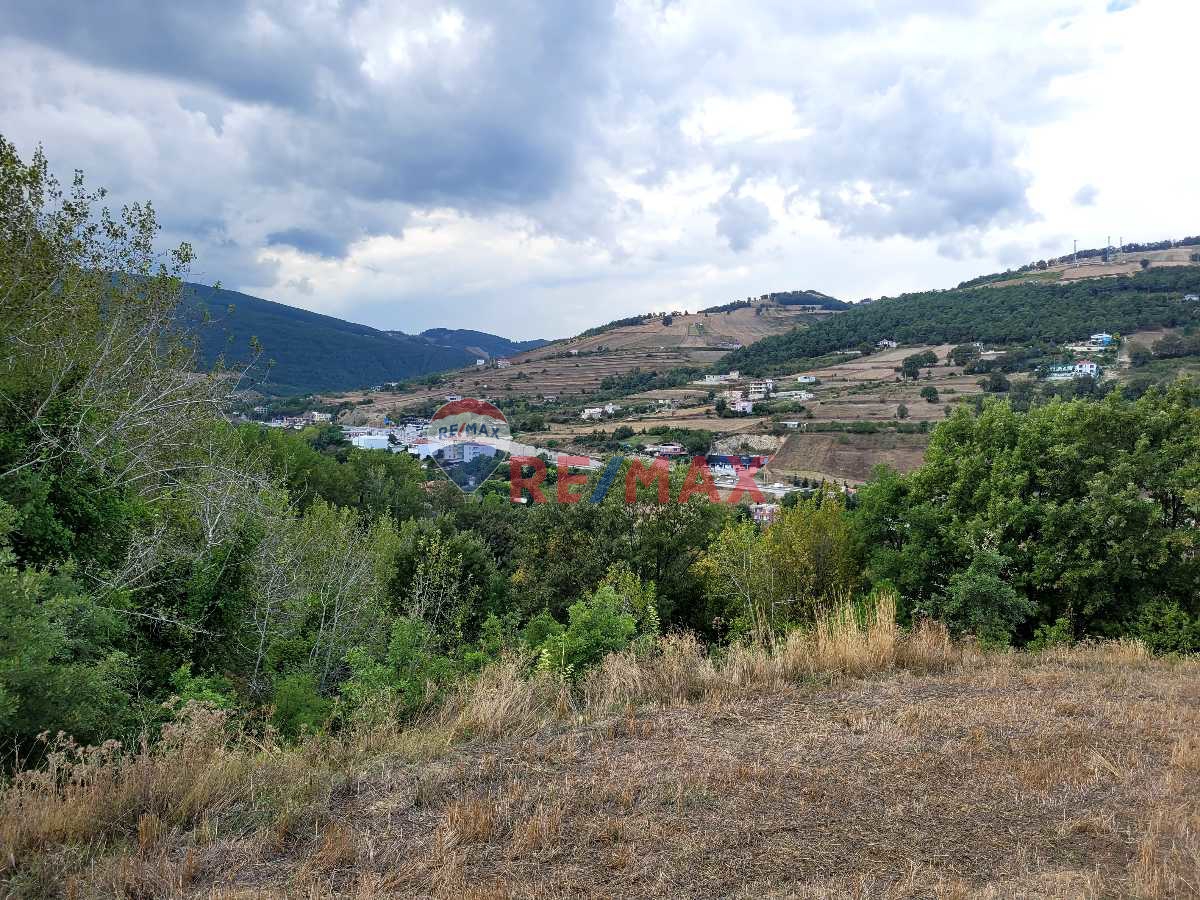 REMAX SEVCAN GÜRLEVİKTEN İLKADİM KAPAKLI MAHALLESİ'NDE SATILIK FIRSAT TARLA