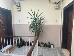 KÜÇÜKESAT CADDESİ ÜZERİNDE ÖN CEPHE ÖĞRENCİYE UYGUN KİRALIK DAİRE