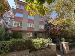 KÜÇÜKESAT CADDESİ ÜZERİNDE ÖN CEPHE ÖĞRENCİYE UYGUN KİRALIK DAİRE