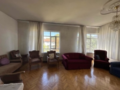 KÜÇÜKESAT CADDESİ ÜZERİNDE ÖN CEPHE ÖĞRENCİYE UYGUN KİRALIK DAİRE