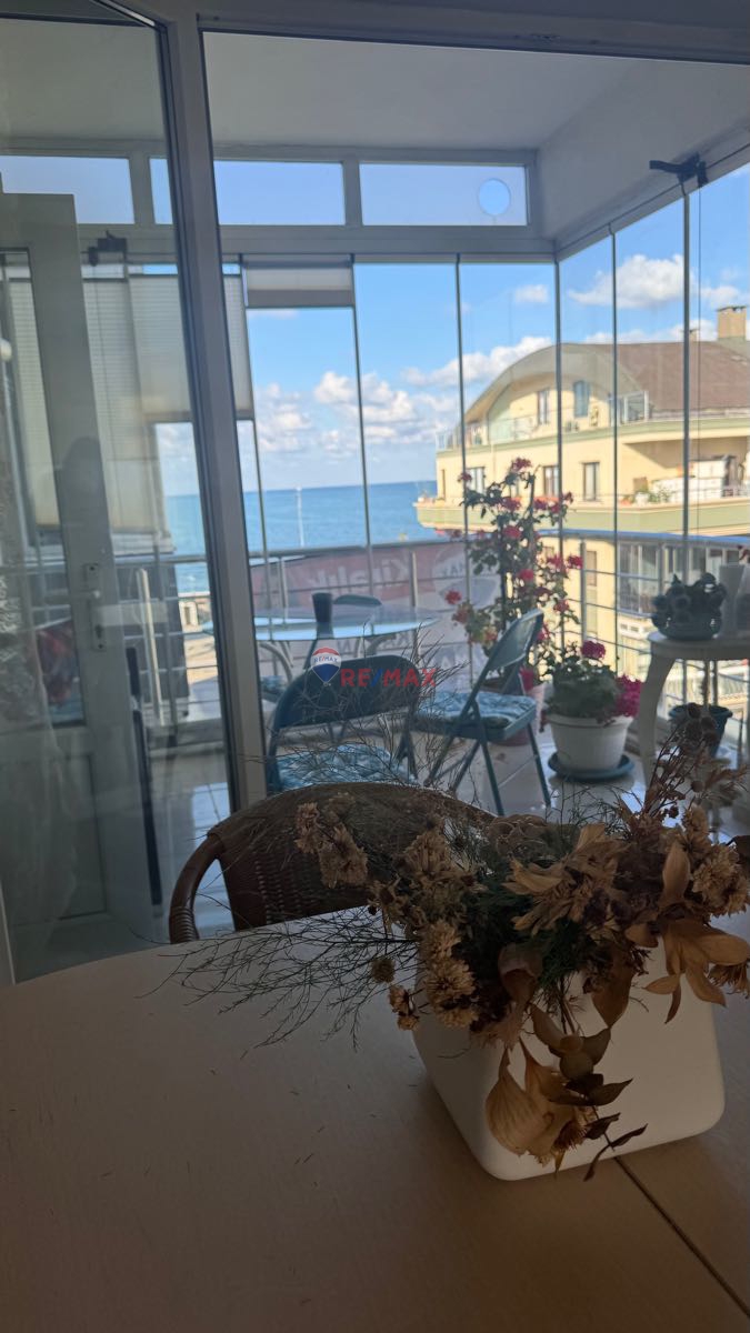 DENİZE SIFIR KİRALIK DAİRE