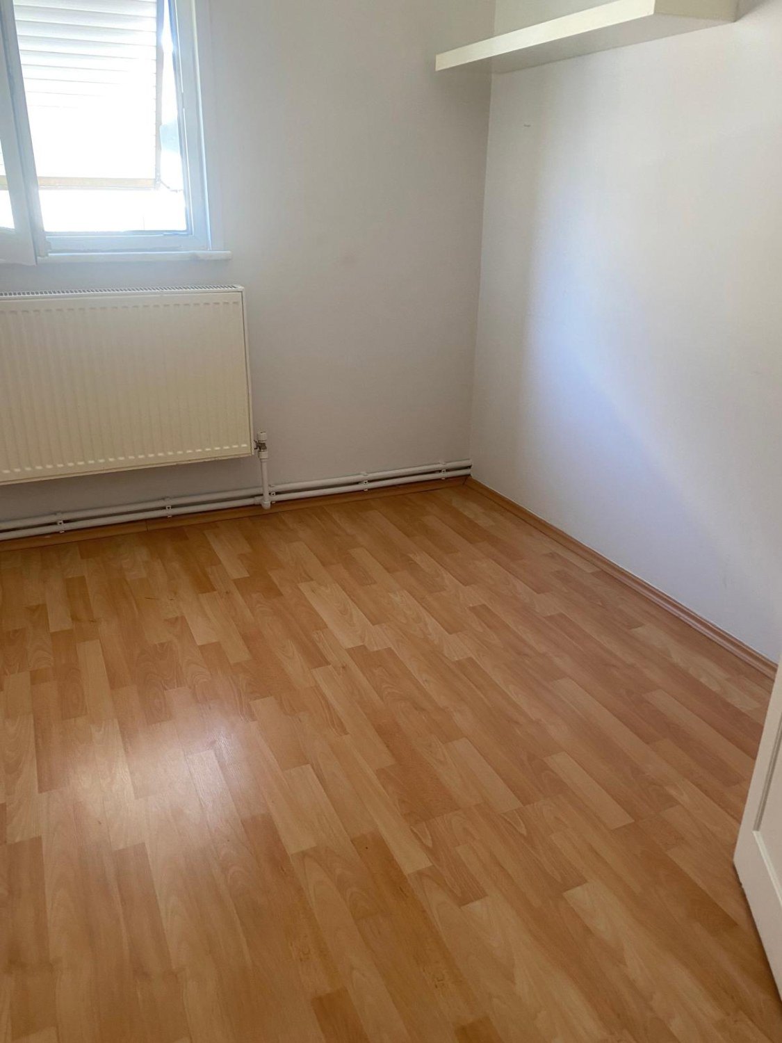 İÇERENKÖY MAH DA 3+1 GENİŞ M2 BALKONLU SATILIK DAİRE 