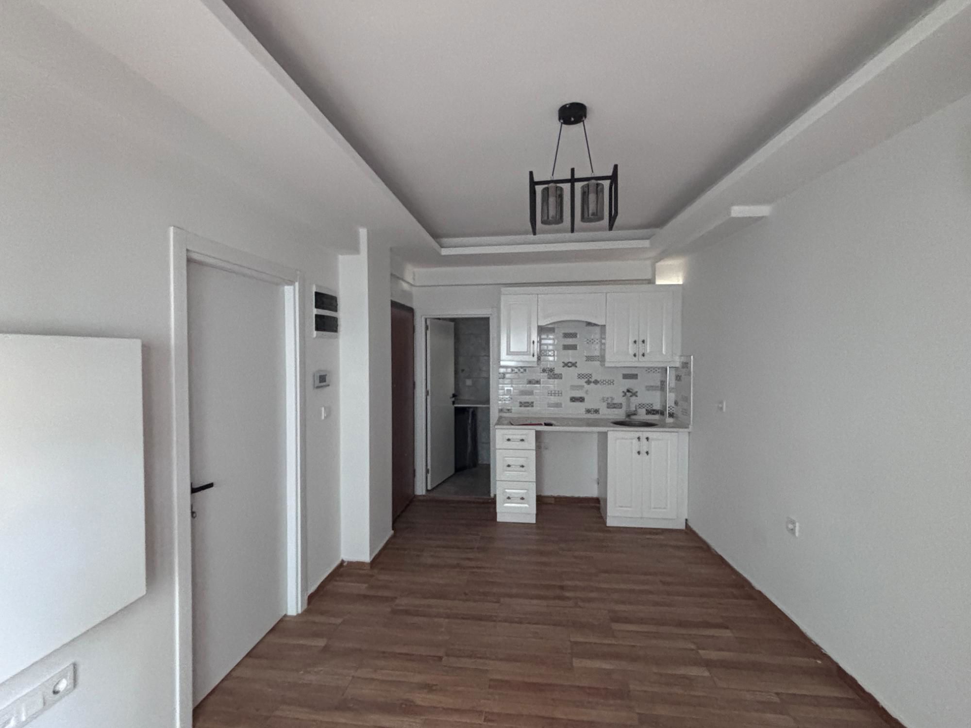 ÇEŞME MARİNAYA 500 M, 3 KATLI YENİ KOMPLE BİNA!